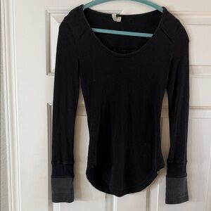 We The Free Black Long-Sleeve Scoop Neck Thermal Top with Cuff Detail